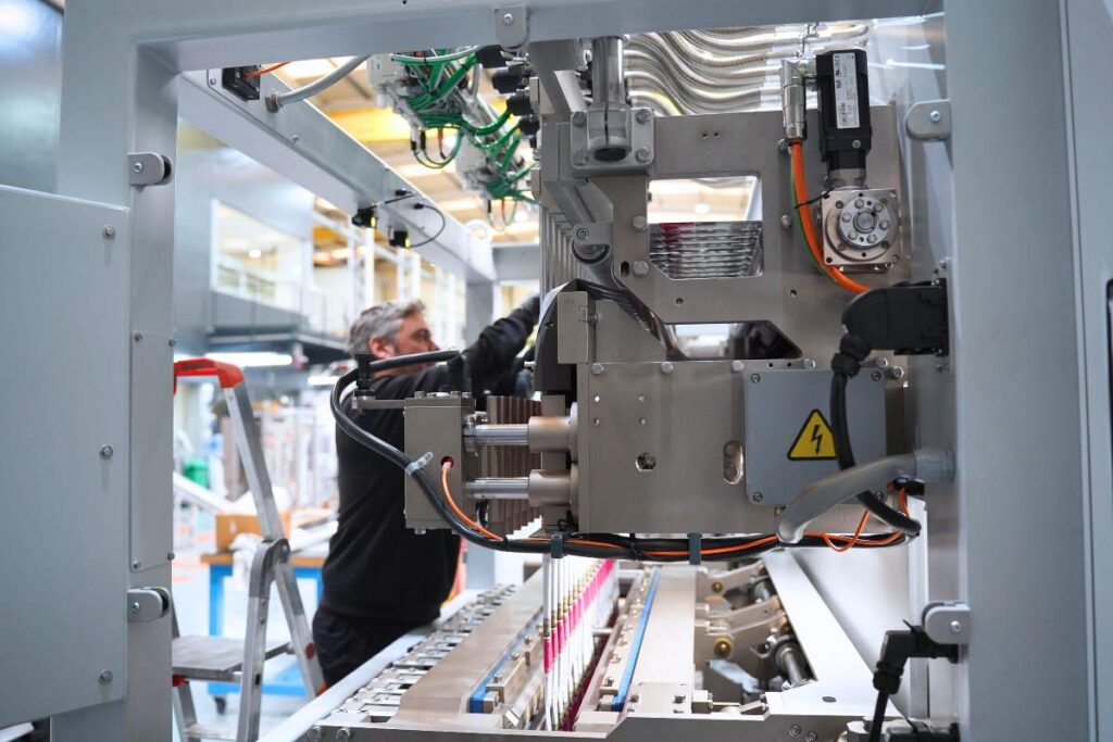 Packaging machine refurbishment by INVpack technicians.